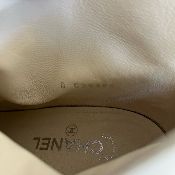 Auth 2012 CHANEL Leather Boots - Picture 9 of 9